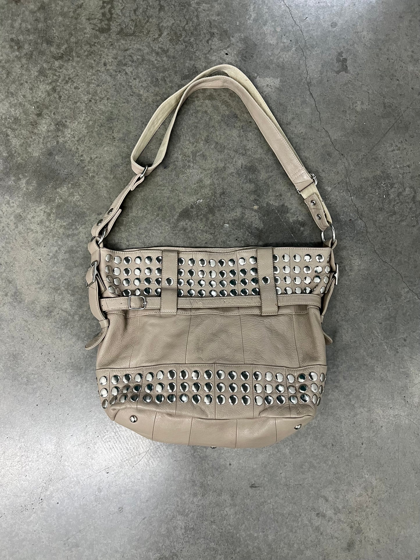 2000’s studded shoulder bag