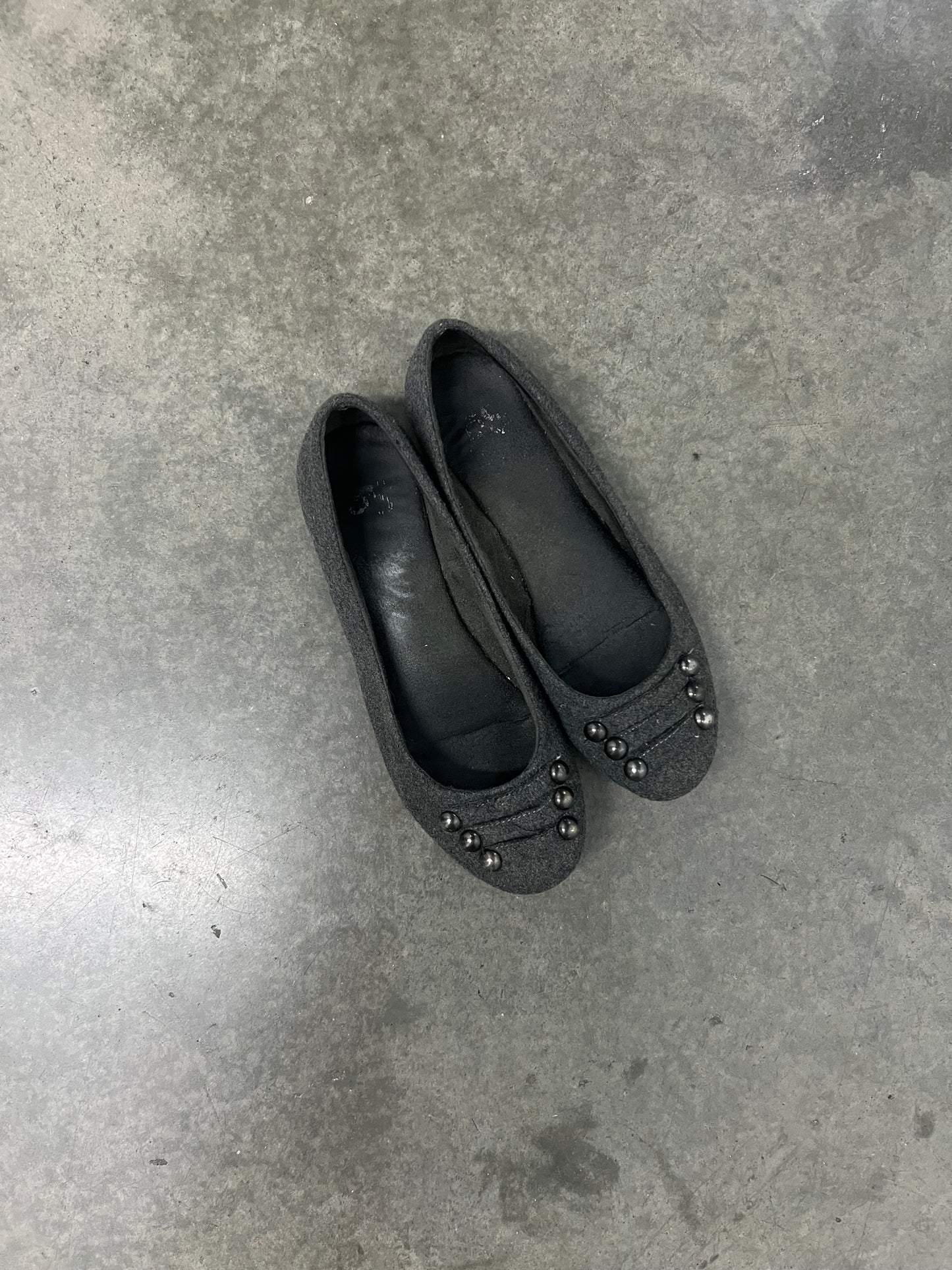 Vintage buttoned flats
