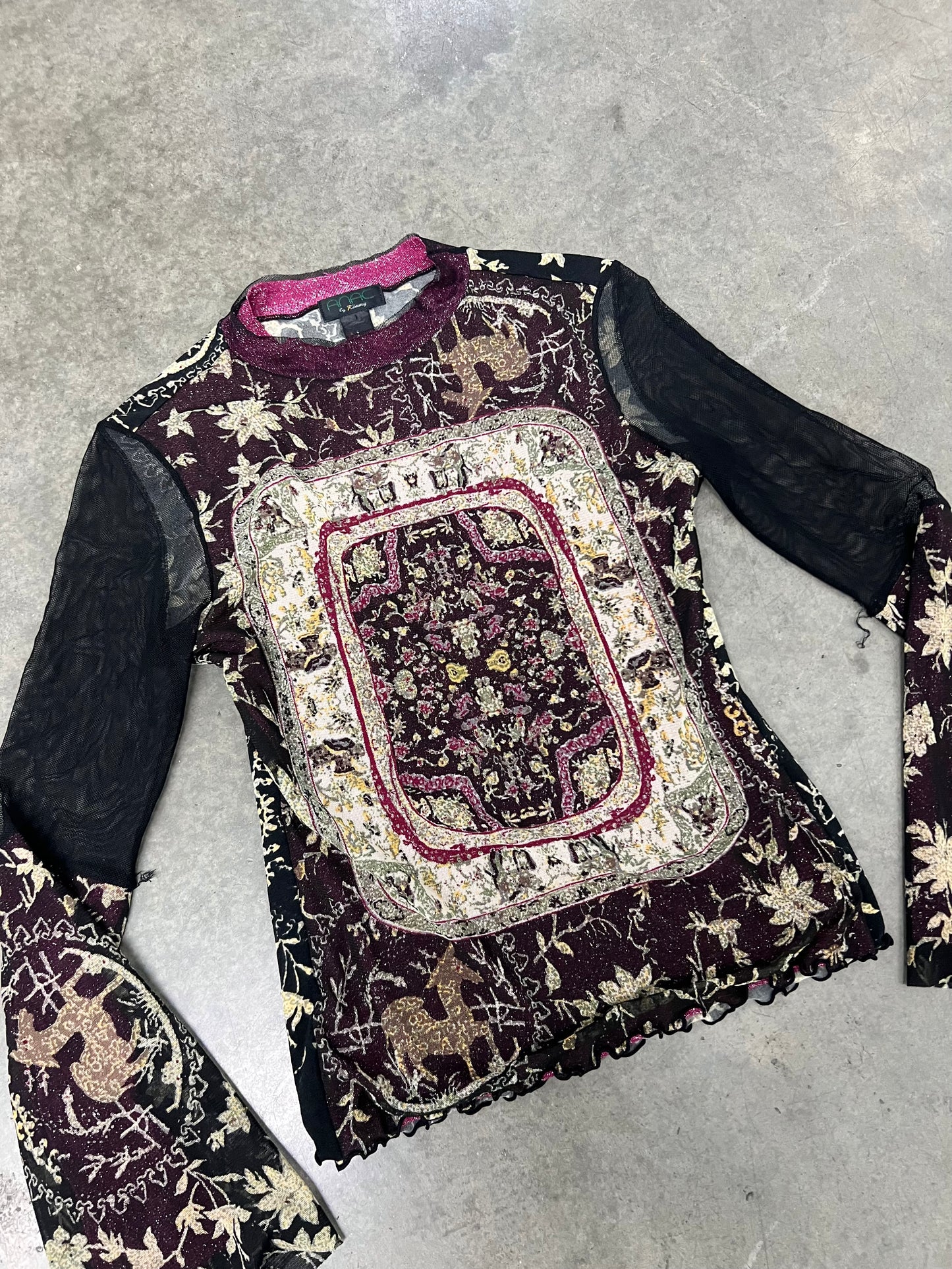 Vintage mesh pattered top