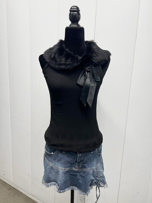 2000’s fur trim top