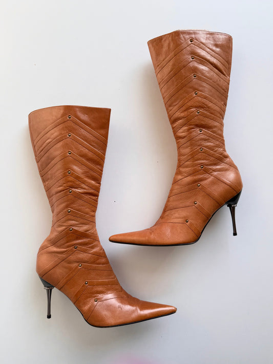 Vintage brown stiletto pointy boots