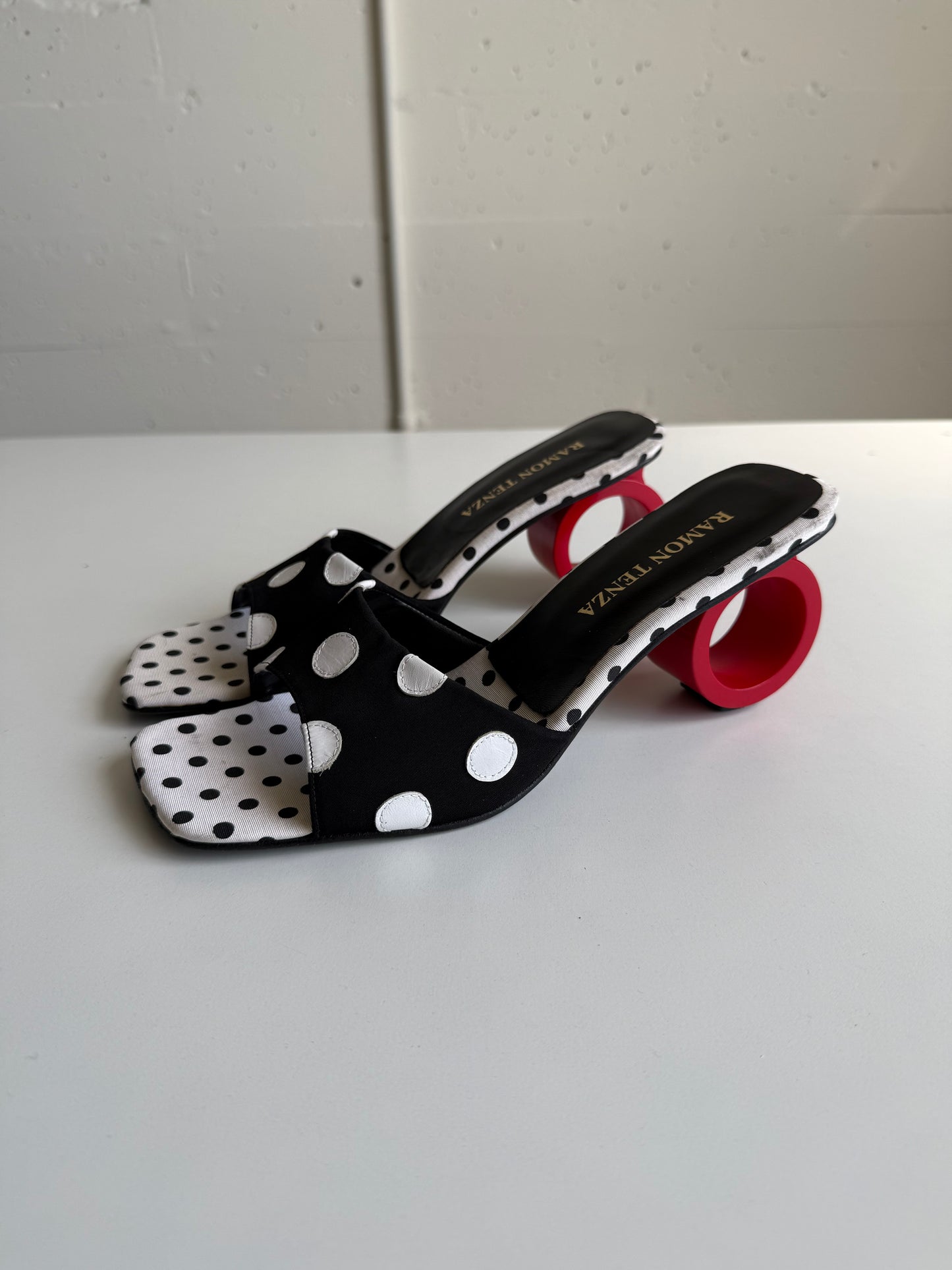 Vintage polkadot square toe heels