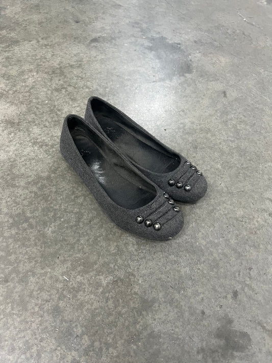 Vintage buttoned flats
