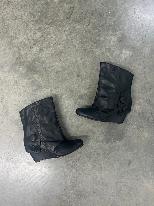 Vintage button ankle boots