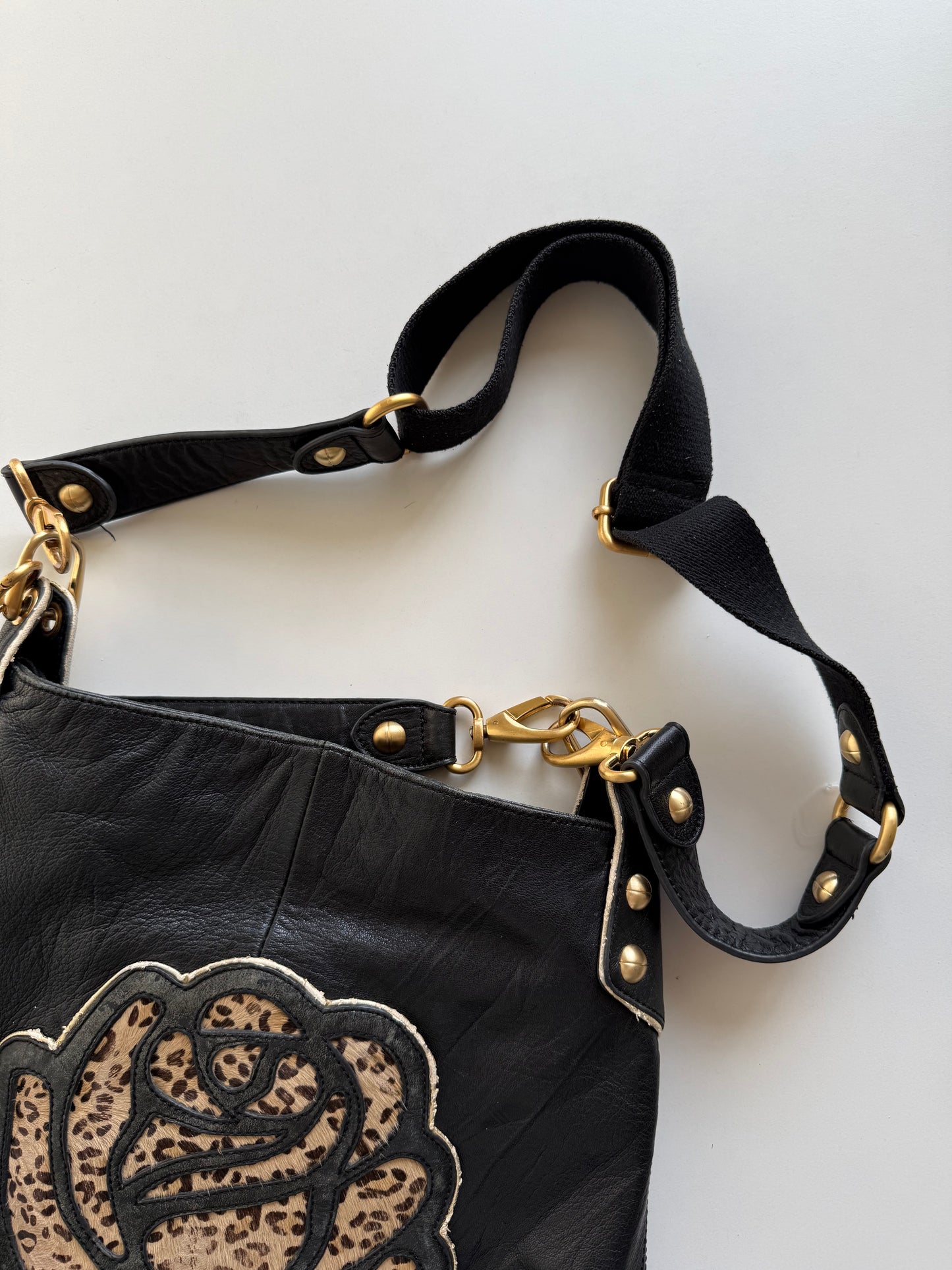 Vintage leather Betsey Johnson purse