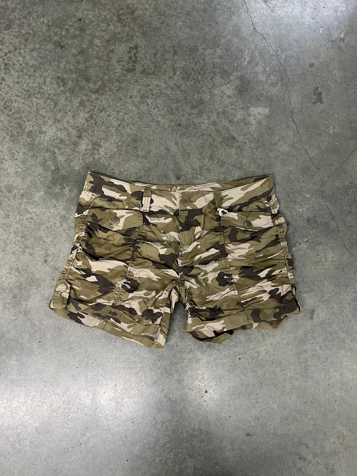 2000’s cargo shorts