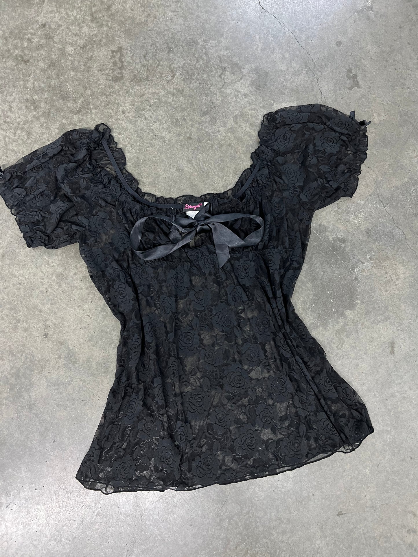 2000’s off the shoulder lace top