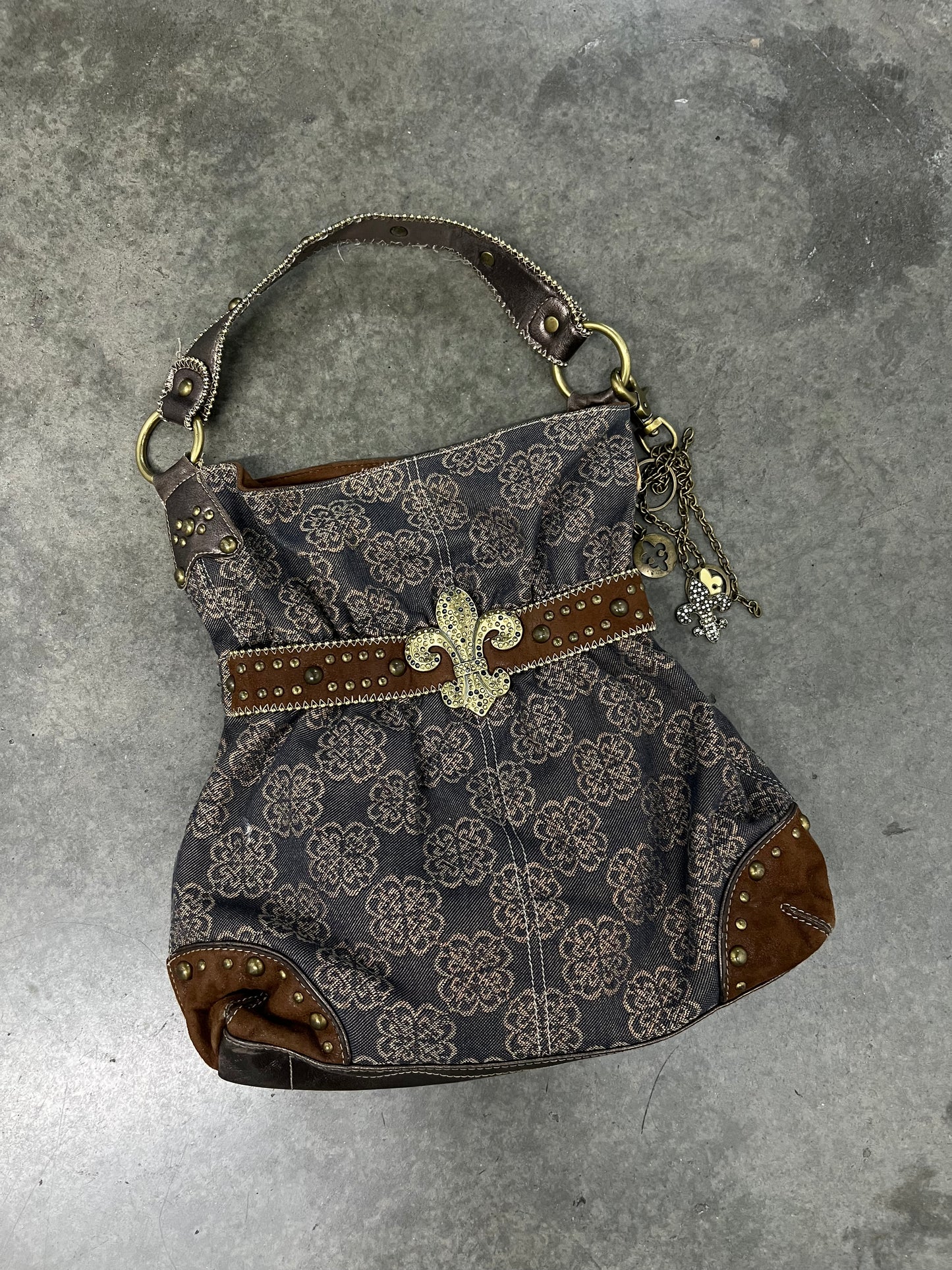 2000’s grunge handbag