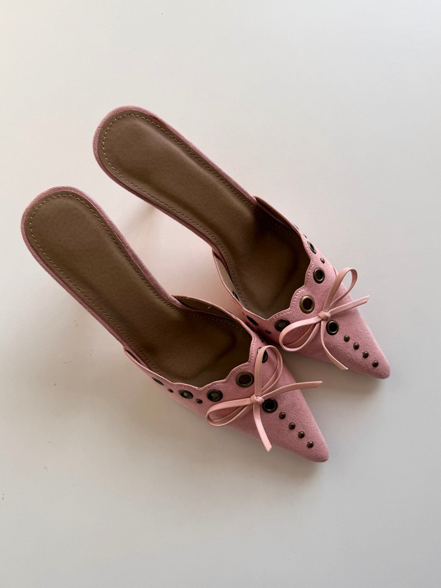 Vintage suede kitten heels