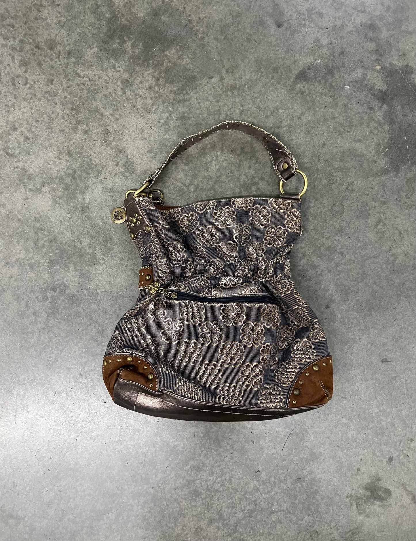 2000’s grunge handbag